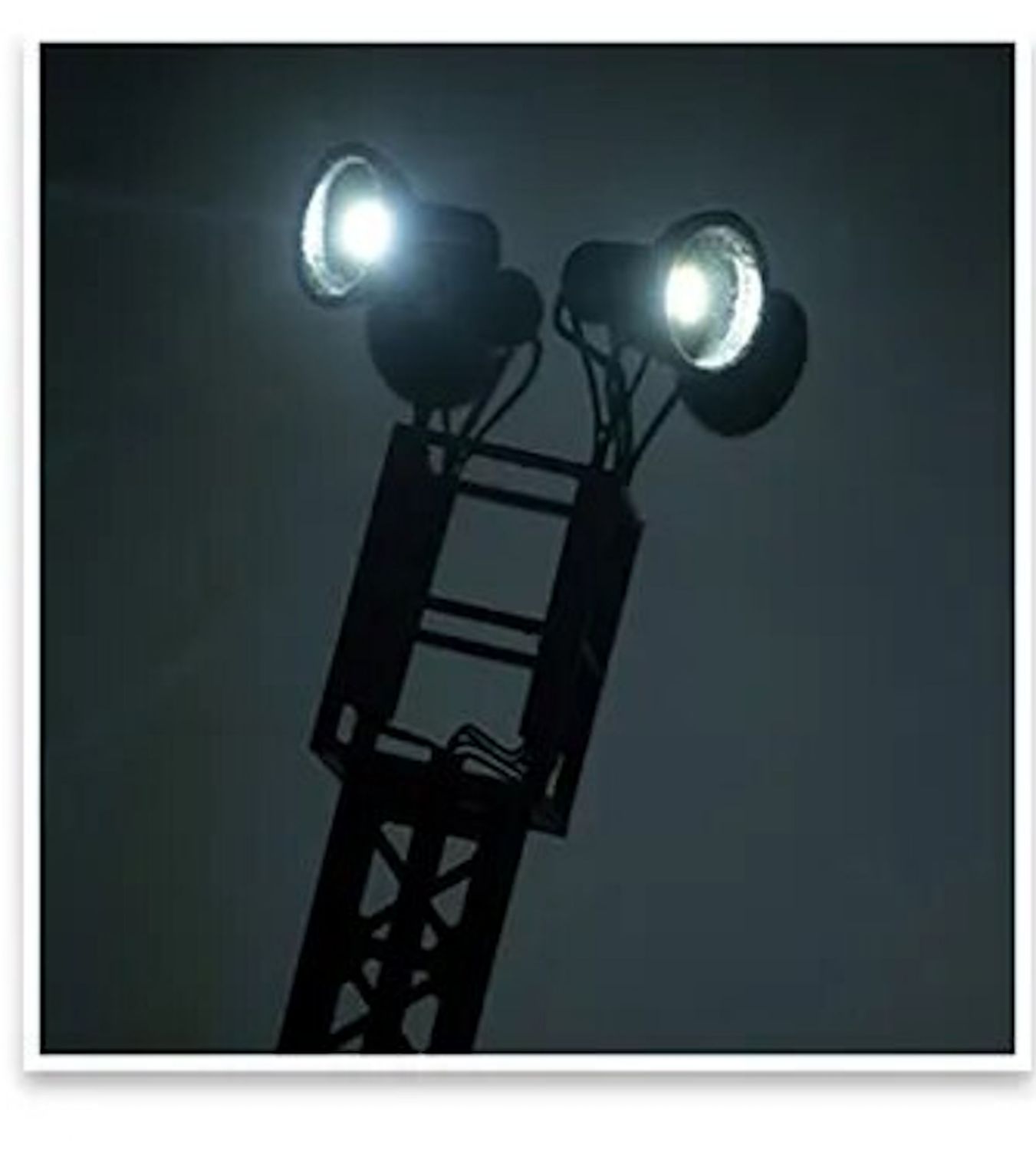 Tower Mast Light with 4 working spotlights